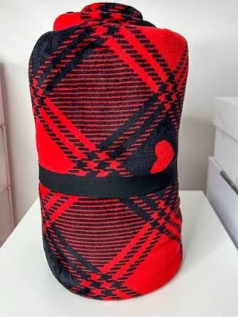 Victoria’s Secret Cozy Plush Fleece Red & Black Plaid Throw Blanket